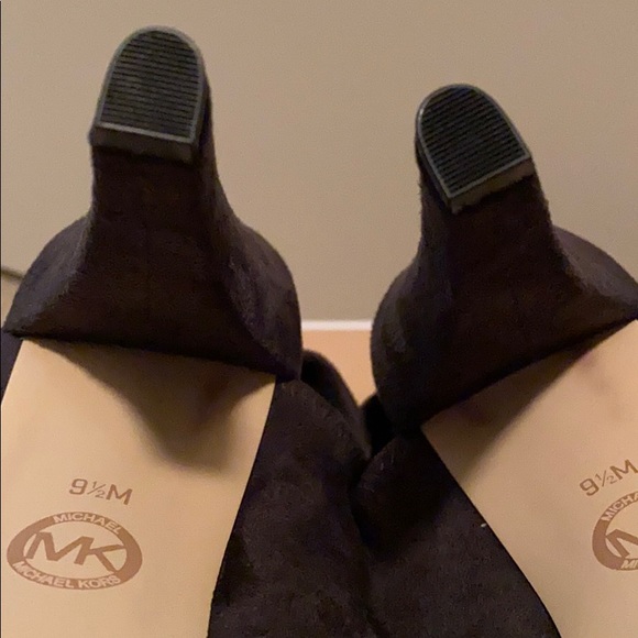 Michael Kors Selina Booties - Picture 5 of 6